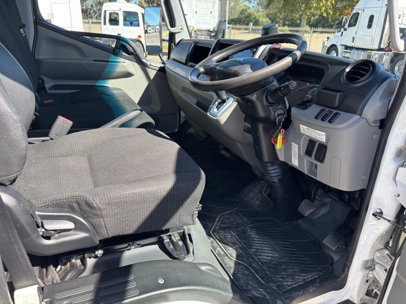 2020 Fuso Canter 515 Pantech with tuckaway tailgate lifter 