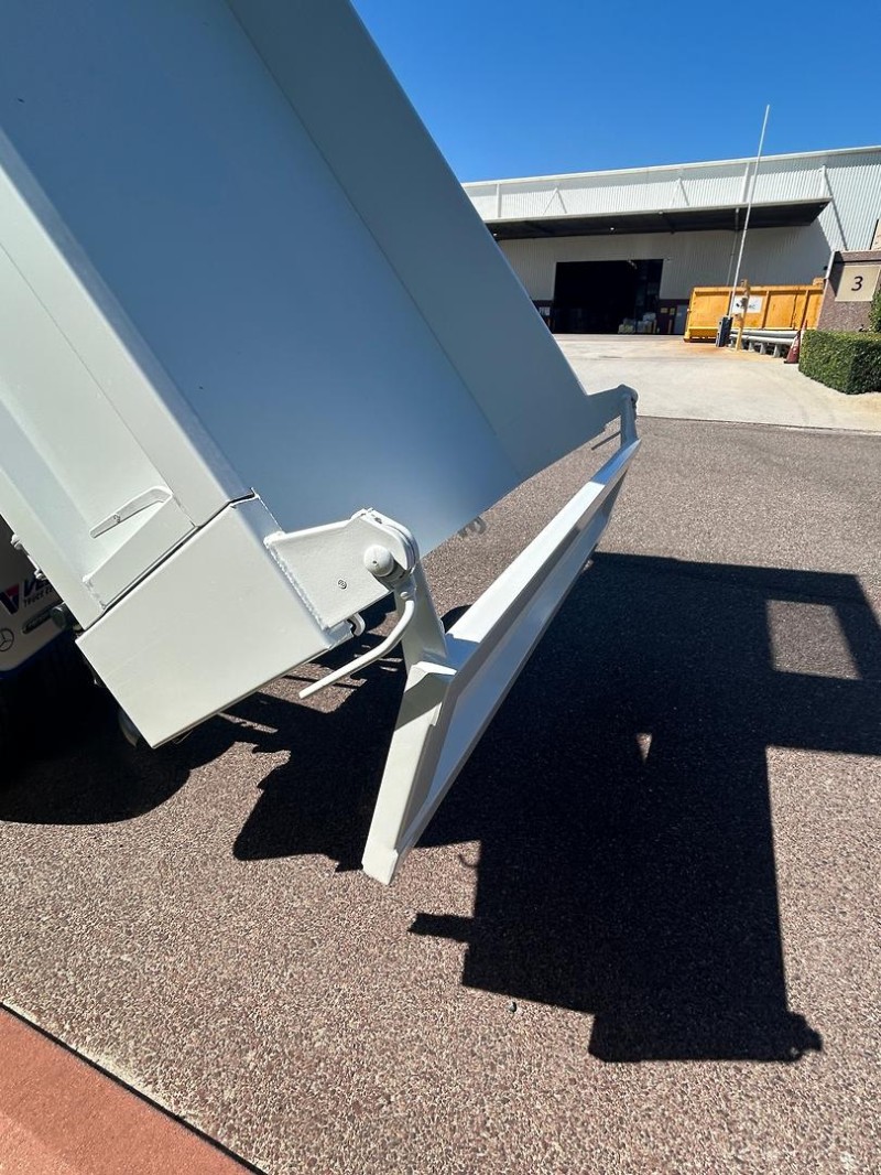 2025 Fuso CANTER 615 Euro 6 Factory Tipper Euro 6 