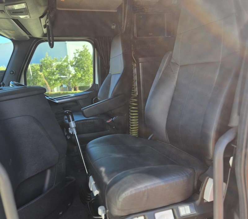 2021 Freightliner Cascadia 116 AS HIGHROOF 6X4 PRIME MOVER 