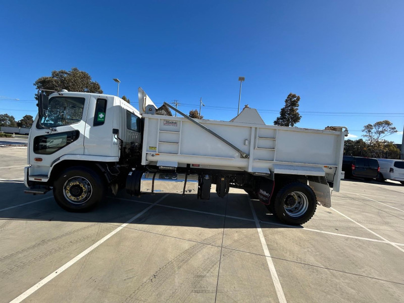 2020 Fuso Fighter 1627 TIPPER with Split tipper tub 