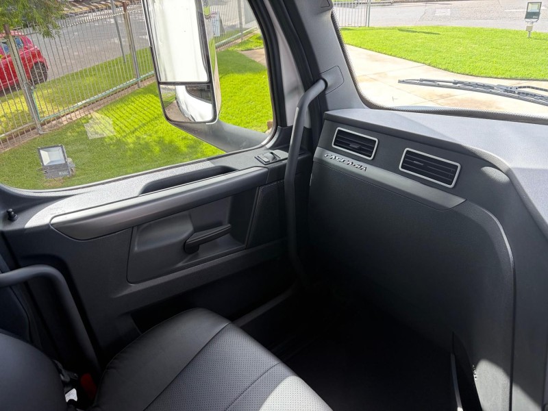 2025 Freightliner Cascadia 126 