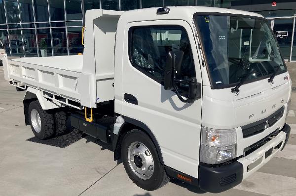 2023 Fuso Canter 815