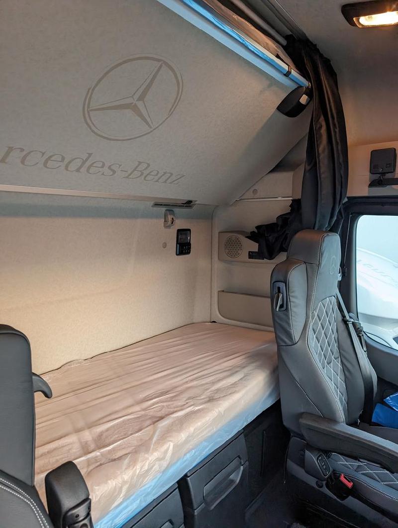 2024 Mercedes-Benz Arocs 3258 