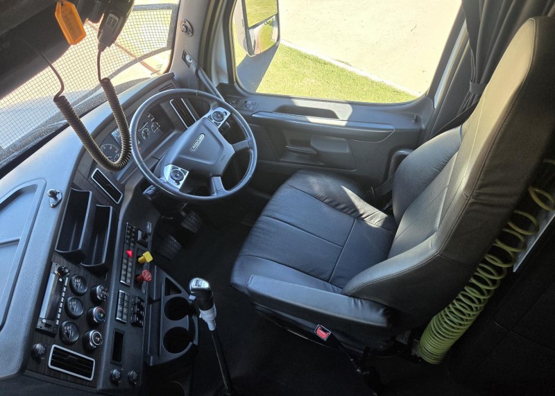 2021 Freightliner Cascadia 116 AS HIGHROOF 6X4 PRIME MOVER 