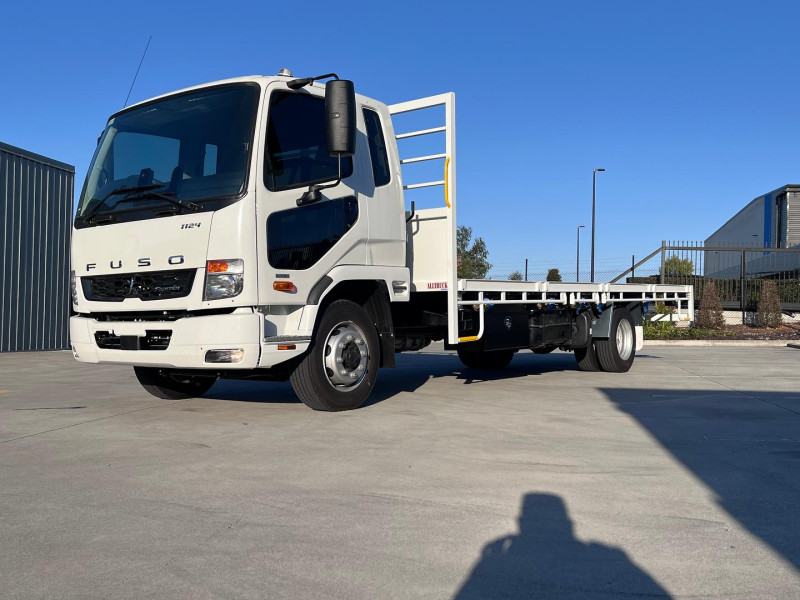 2026 Fuso Fighter 1124 FLAT STEEL TRAY WITH CONTAINER PINS 