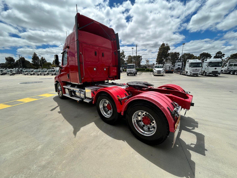 2021 Freightliner Cascadia 126 36 XT bunk 