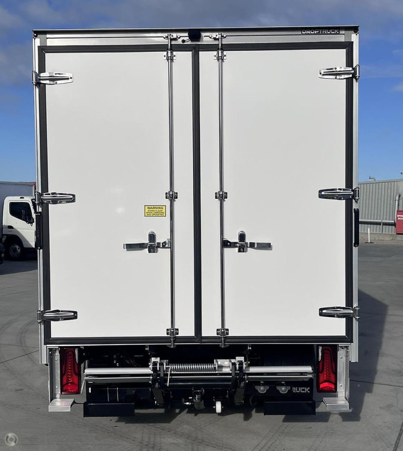 2025 Fuso Canter 515 Pantech PANTECH AND LOADER 