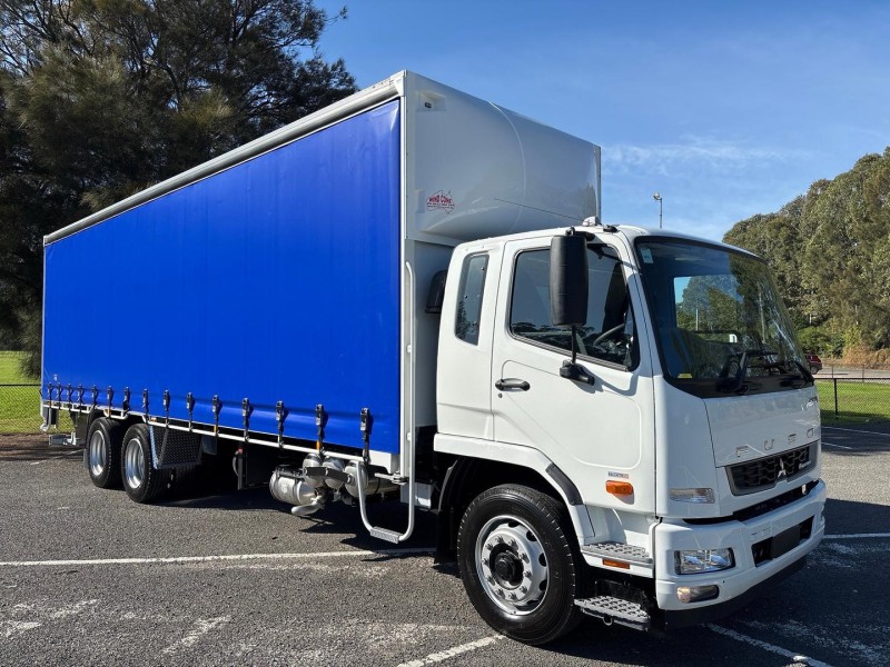 2025 Fuso Fighter 2427 TAUTLINER