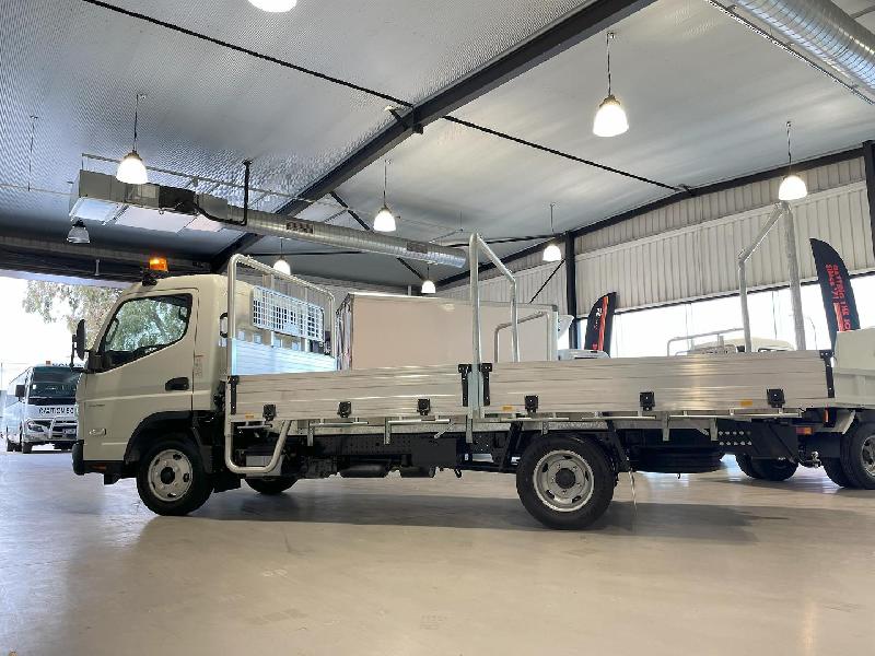 2025 Fuso CANTER 515 