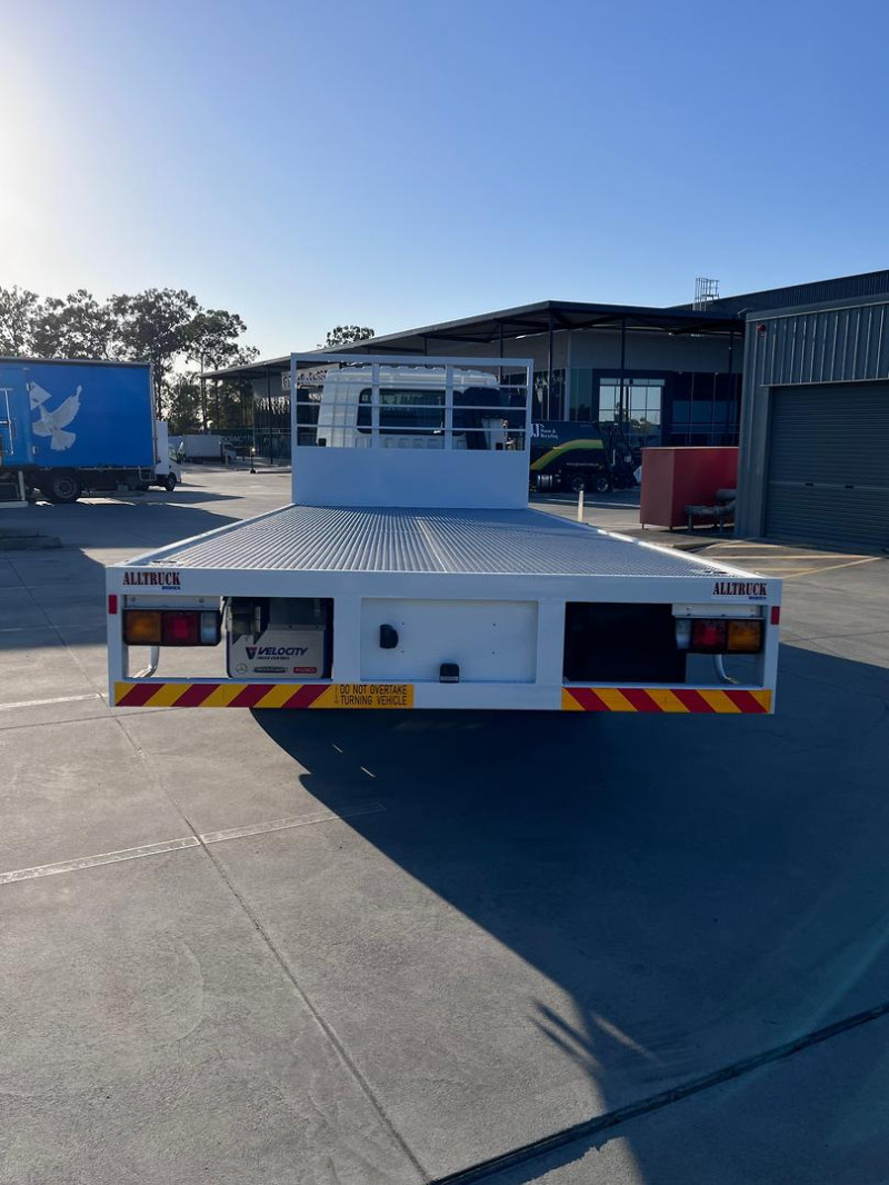 2026 Fuso Fighter 1124 FLAT STEEL TRAY WITH CONTAINER PINS 