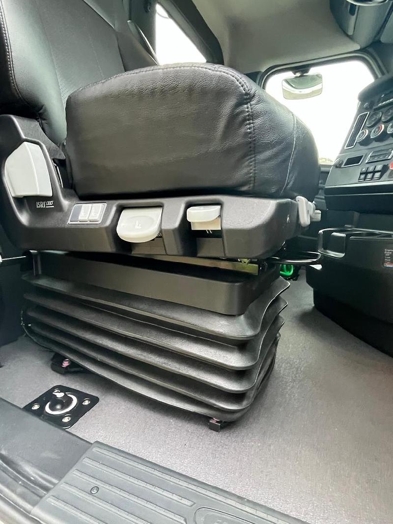 2023 Freightliner Cascadia 116 Need a truck asap we have one ready to go 