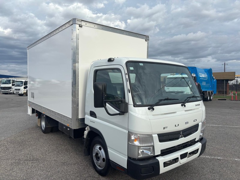 2021 Fuso Canter 515 Pantech with tailgate lifter 