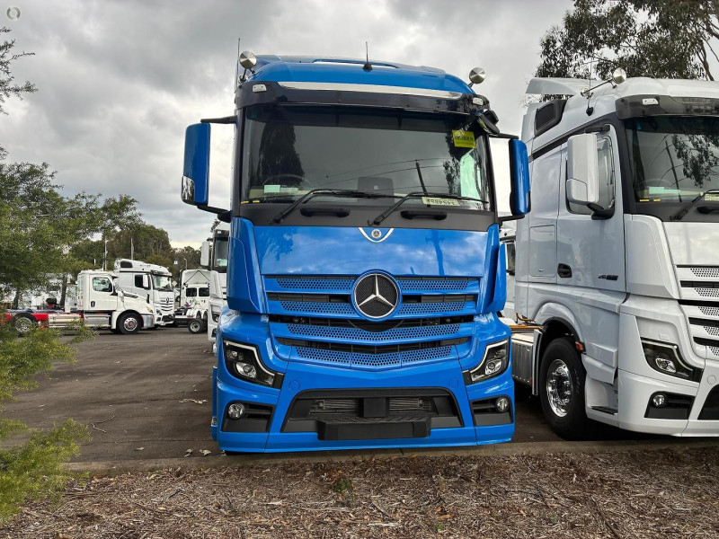 Velocity Truck Centers Australia