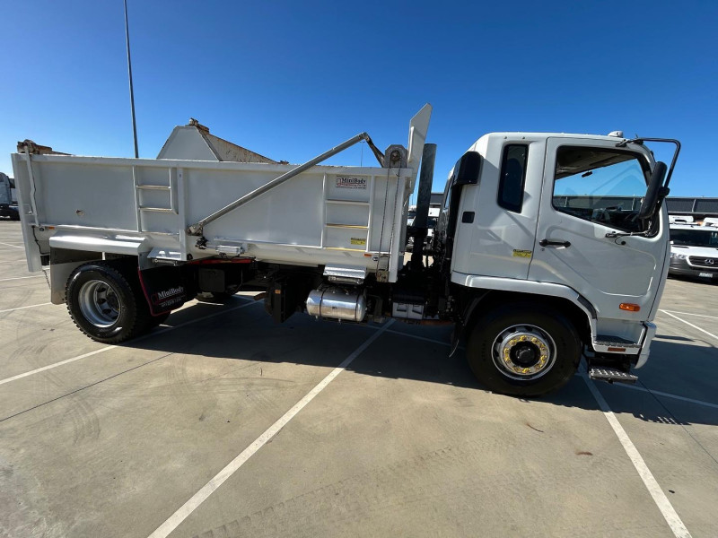 2020 Fuso Fighter 1627 TIPPER with Split tipper tub 