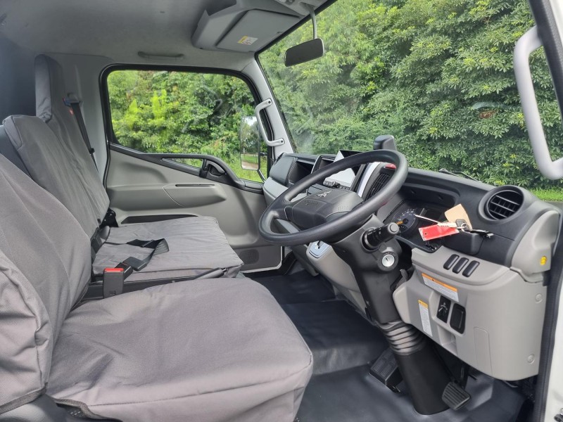 2025 Fuso Canter 615 Available on a Car or Truck Licence 