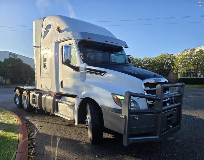 2022 Freightliner Cascadia 126 12 SPEED DETROIT DT12 AUTOMATED MANUAL TRANS 