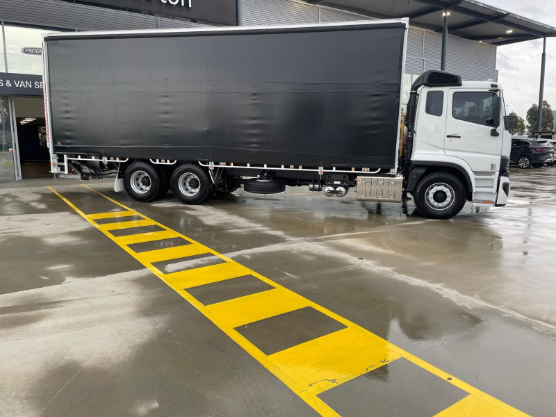 Velocity Truck Centers Australia