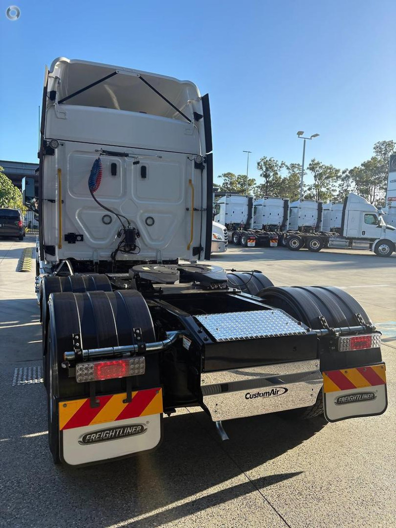 2024 Freightliner Cascadia 126 PRIME MOVER 