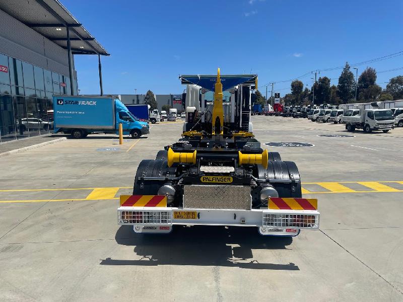 2024 Fuso Shogun FS76 460 8x4 Palfinger Hook Lift 