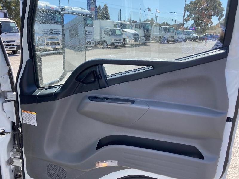 2018 Fuso Canter 515 