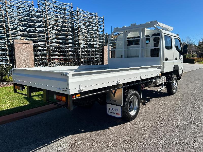 2025 Fuso Canter 4x4 Crewcab 