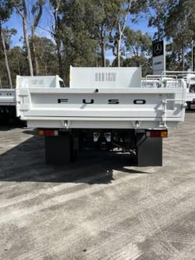 2025 Fuso Canter 815 