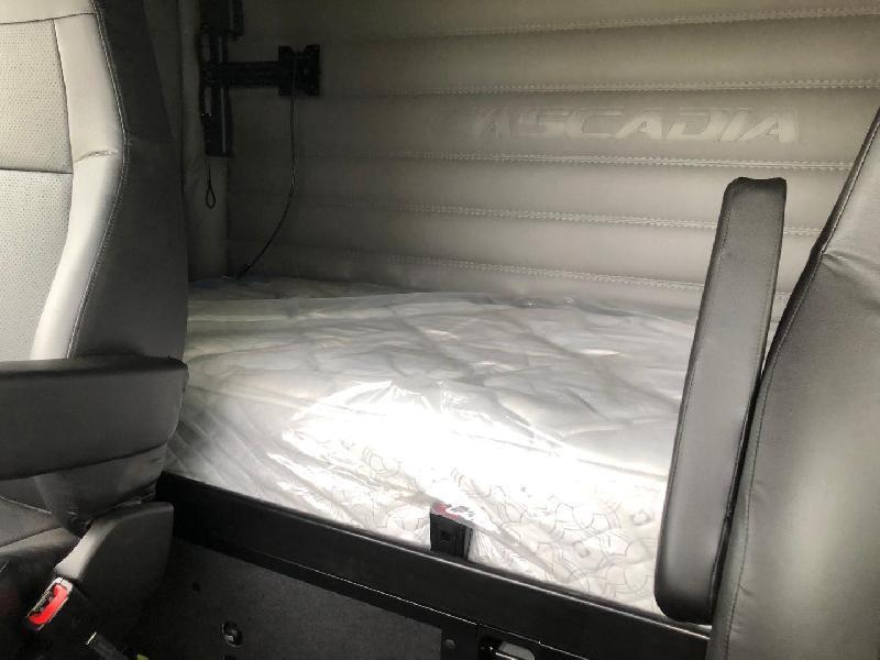 2024 Freightliner Cascadia 116 EURO 6 EMISSION STANDARD 