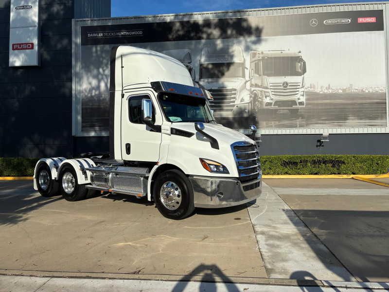2025 Freightliner Cascadia 116 Prime Mover 