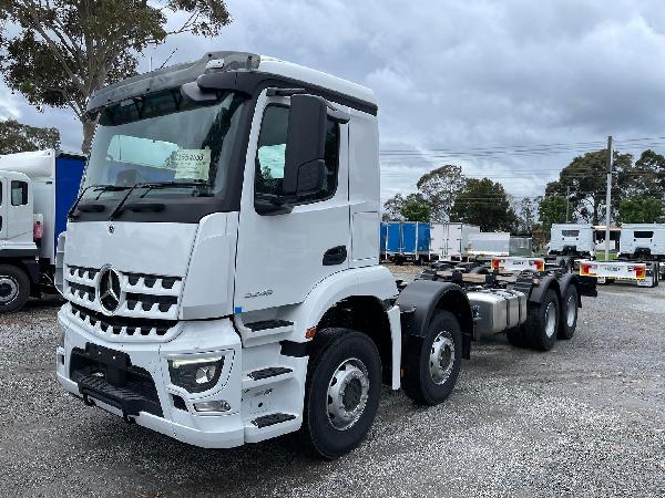 2024 Mercedes-Benz Arocs 3246