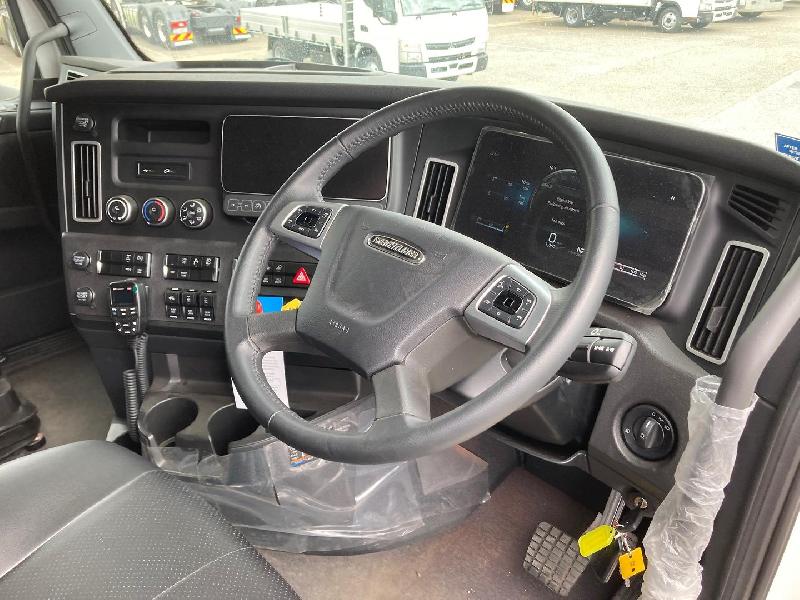 2023 Freightliner Cascadia 126 