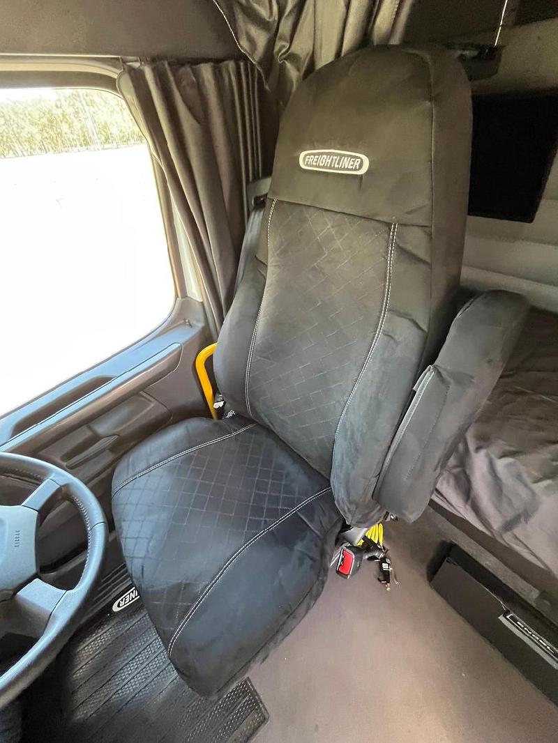 2025 Freightliner Cascadia 126 Microwave TV Cabinets and Custom Air Con ready 