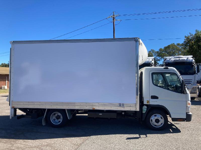 2018 Fuso Canter 515 