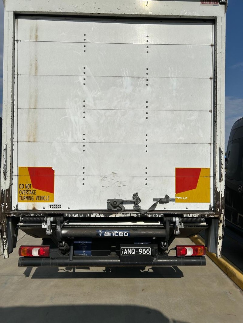 2018 Mercedes-Benz Actros 2535 M-cab 14 Pallet Rigid fiberglass body with tail lift 