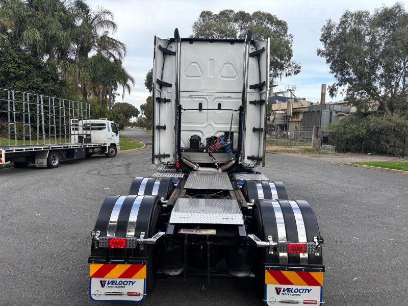 2022 Freightliner Cascadia 126 140 tne Road train prime mover 