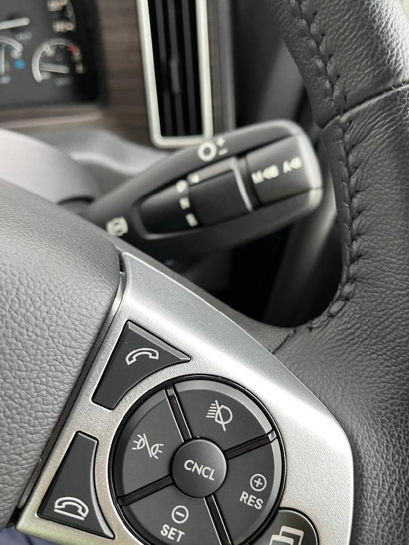 2023 Freightliner Cascadia 116 Need a truck asap we have one ready to go 