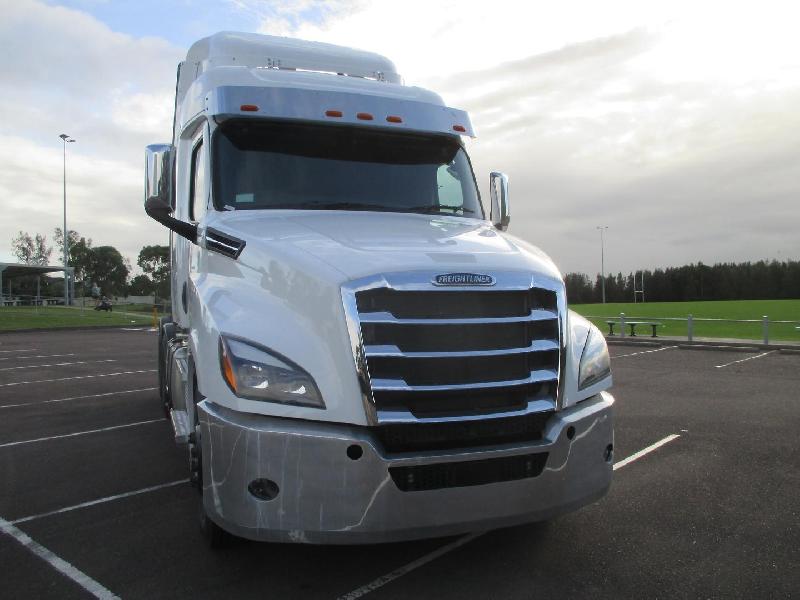 2024 Freightliner Cascadia 126 
