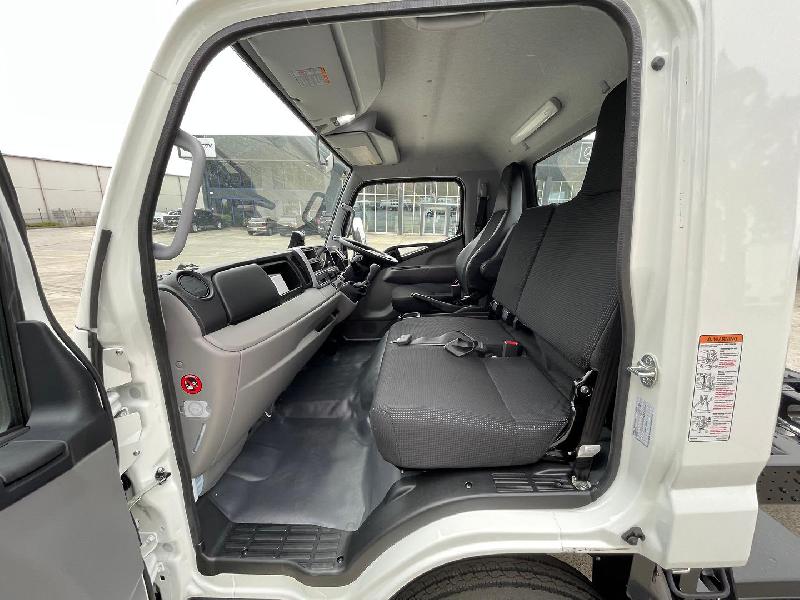 2022 Fuso Canter 515 