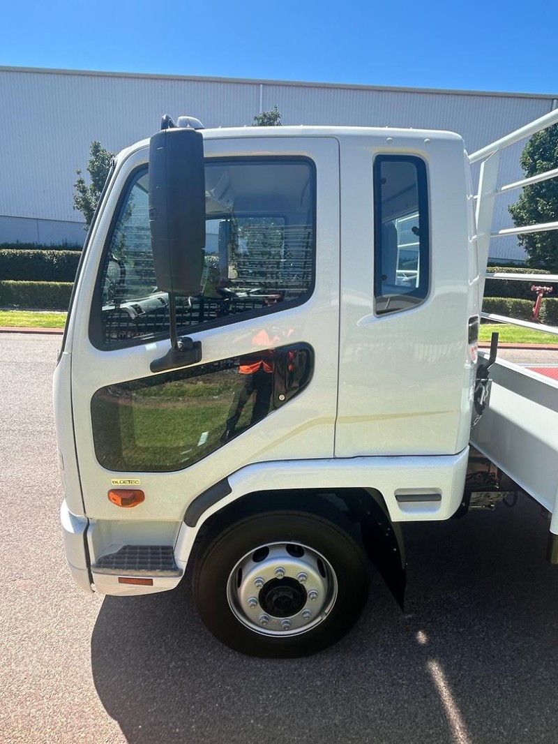 2025 Fuso Fighter 1124 Auto Traytop 
