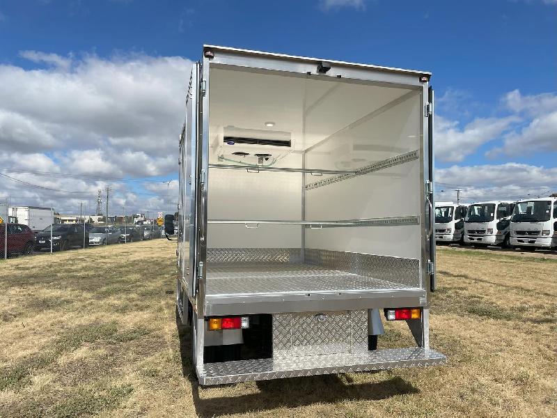 2024 Fuso Canter 515 