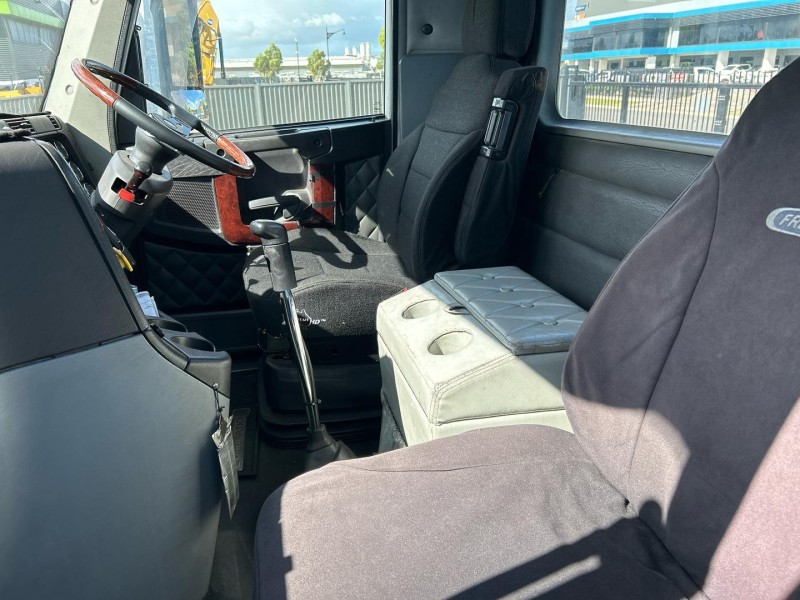 2019 Freightliner Coronado 114 