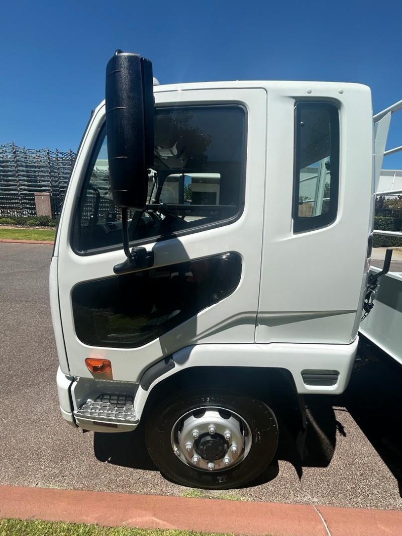 2025 Fuso Fighter 1224 Auto Traytop 