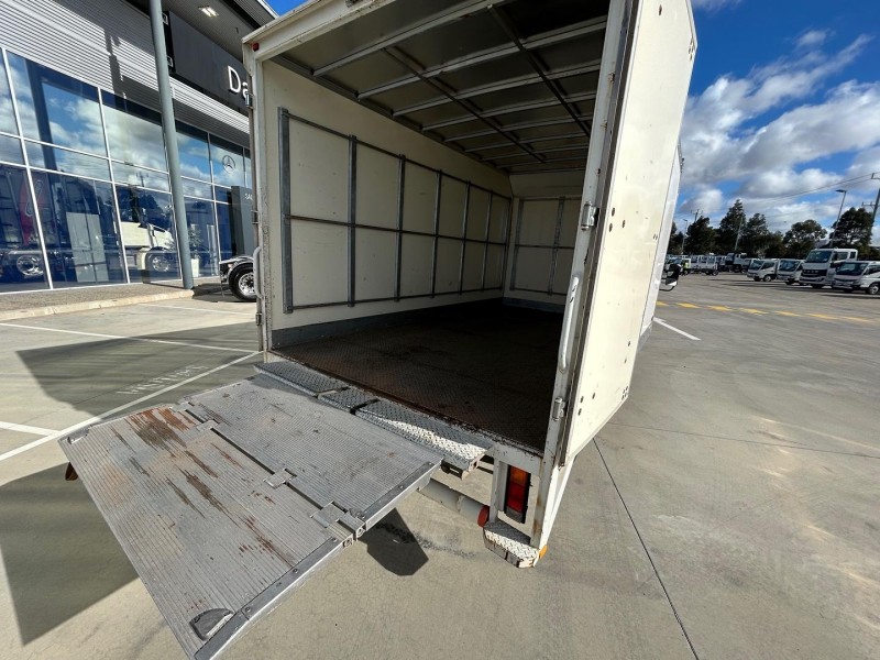 2022 Fuso Canter 515 Box Truck AUTO 