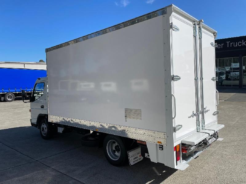 2023 Fuso Canter 515 