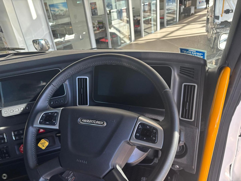 2024 Freightliner Cascadia 126 Prime Mover 