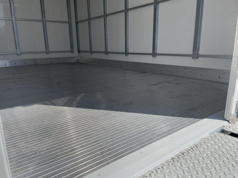 2025 Fuso Canter 515 Factory Metallic Silver 