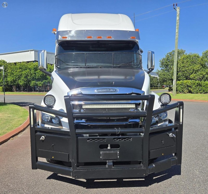 2021 Freightliner Cascadia 126 