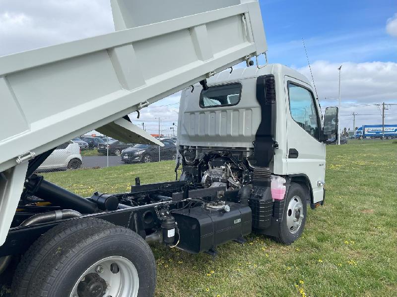 2025 Fuso Canter 615 Tipper White
