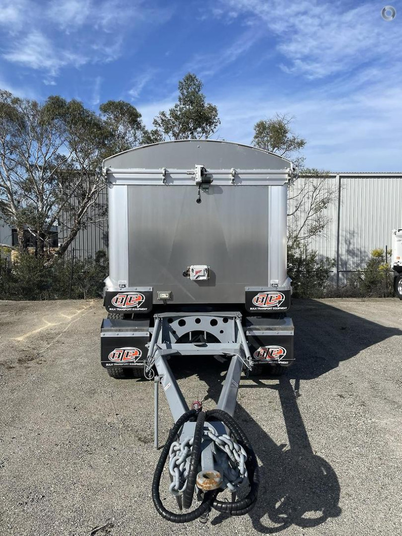 2024 BTE 4 AXLE DOG TIPPER TRAILER 