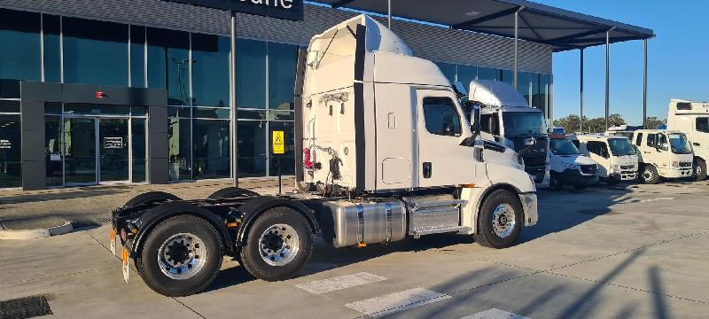 2024 Freightliner Cascadia 126 