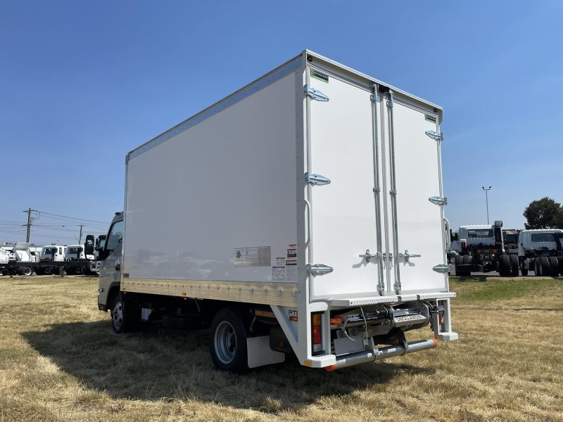 2025 Fuso Canter 515 Factory Metallic Silver 